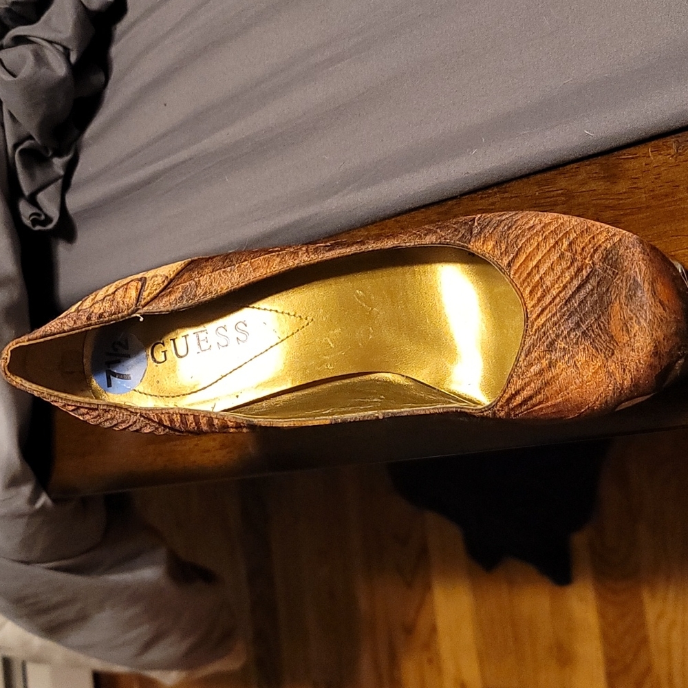 Heels - Picture 2 of 3